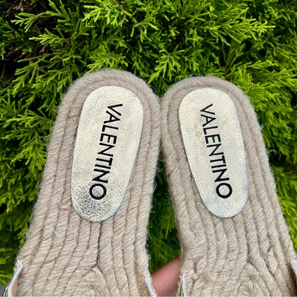 New! Valentino V Logo Gold Espadrille Jute Slides